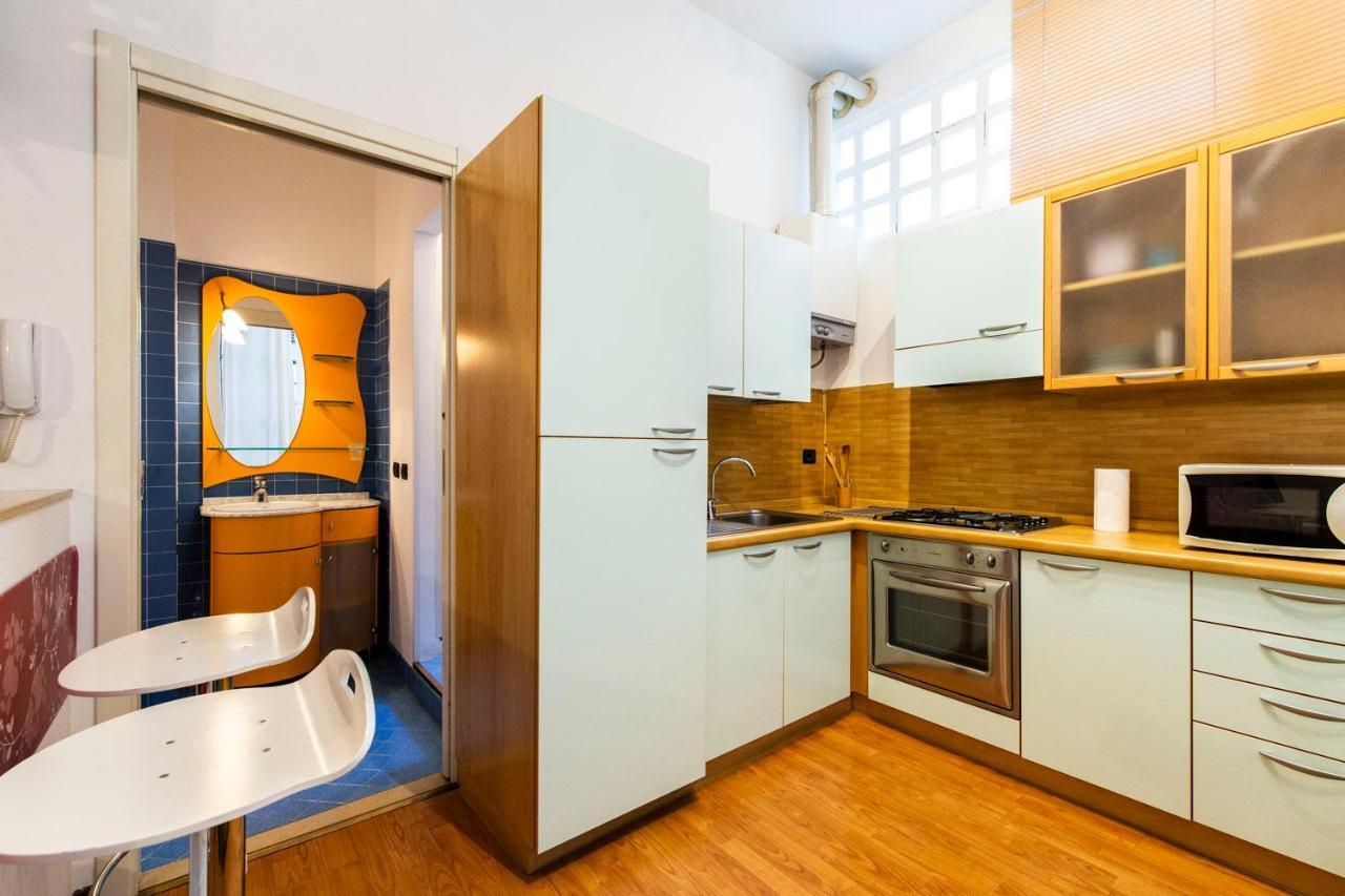 Extensive Terrace Navigli Toy Artistic Apartment ミラノ エクステリア 写真
