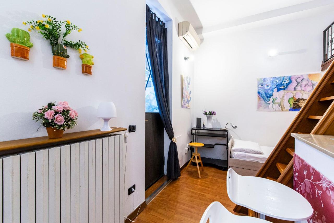 Extensive Terrace Navigli Toy Artistic Apartment ミラノ エクステリア 写真