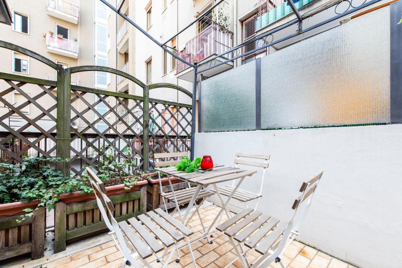 Extensive Terrace Navigli Toy Artistic Apartment ミラノ エクステリア 写真