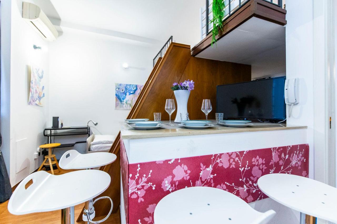 Extensive Terrace Navigli Toy Artistic Apartment ミラノ エクステリア 写真