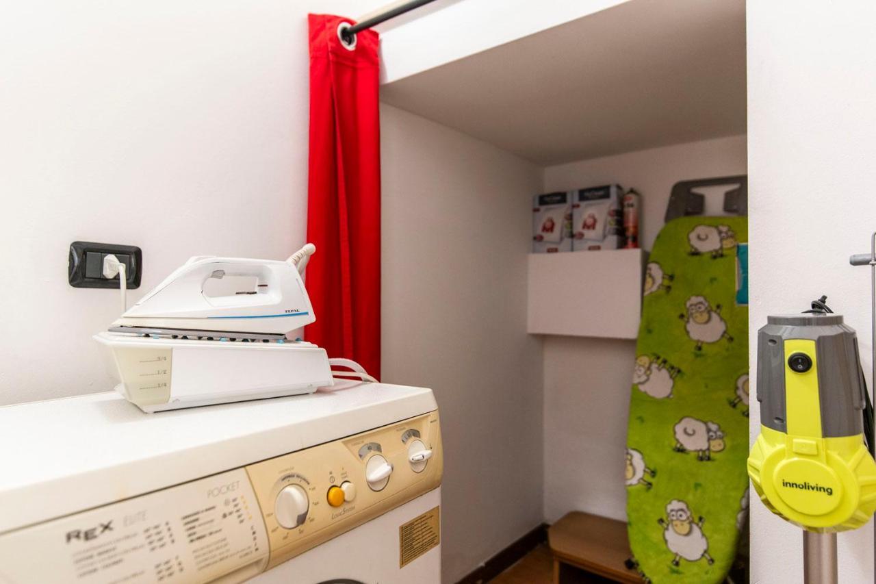 Extensive Terrace Navigli Toy Artistic Apartment ミラノ エクステリア 写真