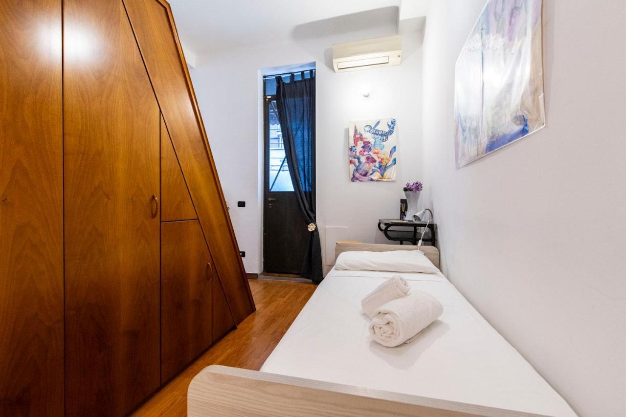 Extensive Terrace Navigli Toy Artistic Apartment ミラノ エクステリア 写真