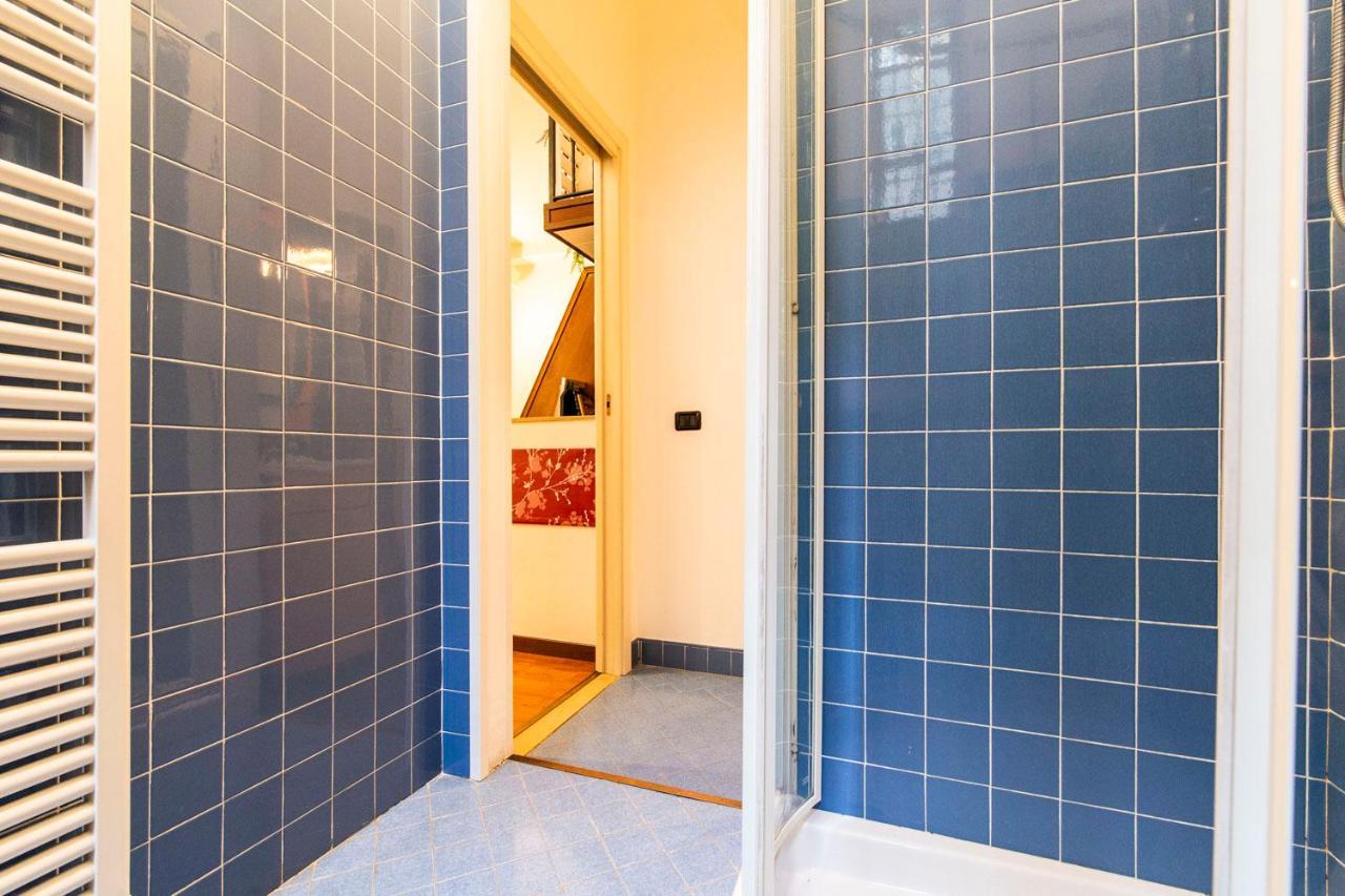 Extensive Terrace Navigli Toy Artistic Apartment ミラノ エクステリア 写真